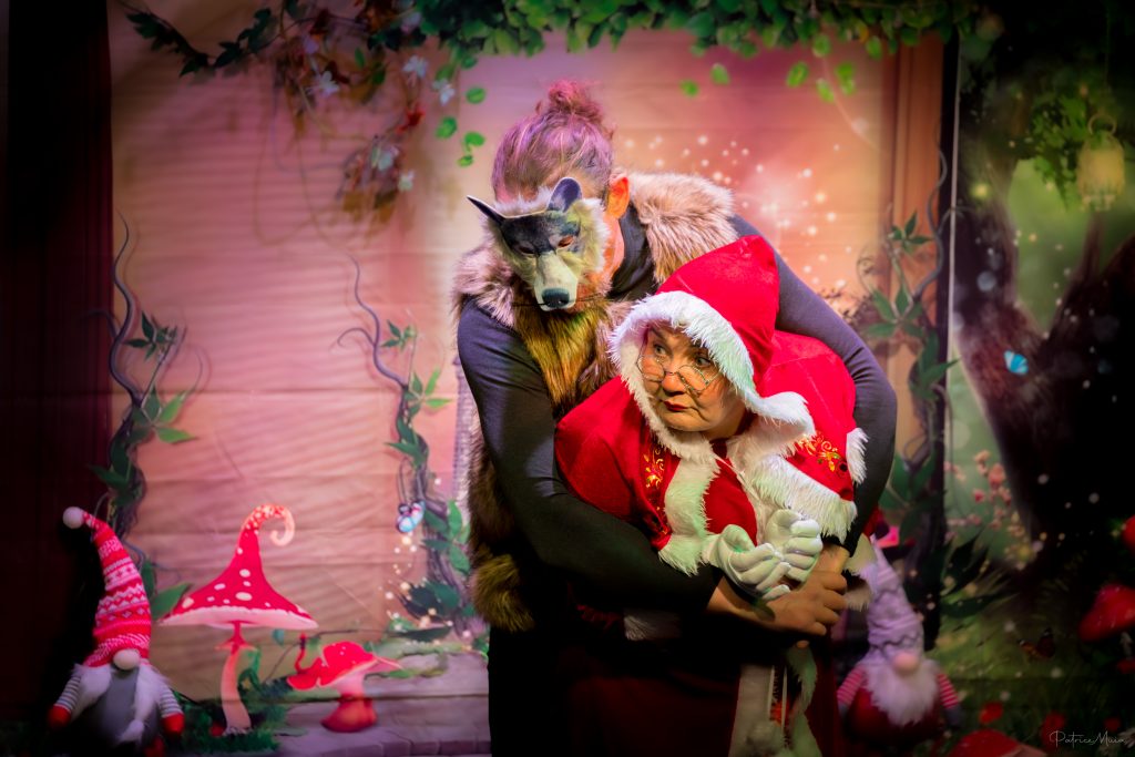 DESSOUS DE SCENE EMBÛCHE DE NOËL spectacle de noël pour les enfants