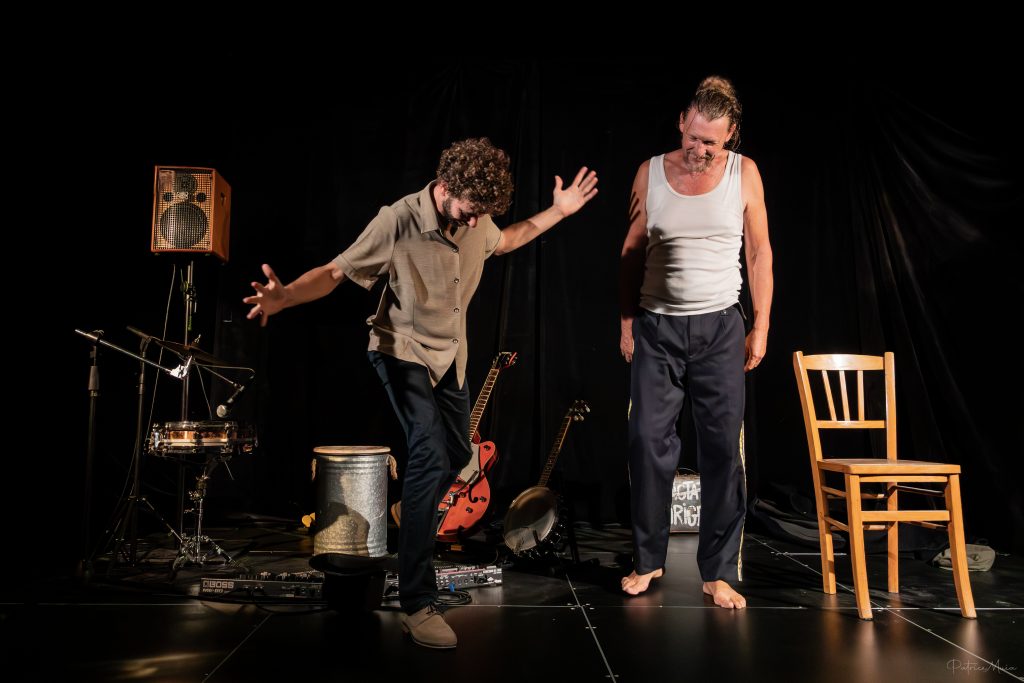 DESSOUS DE SCENE UNION SAUVAGE TOUT PUBLIC