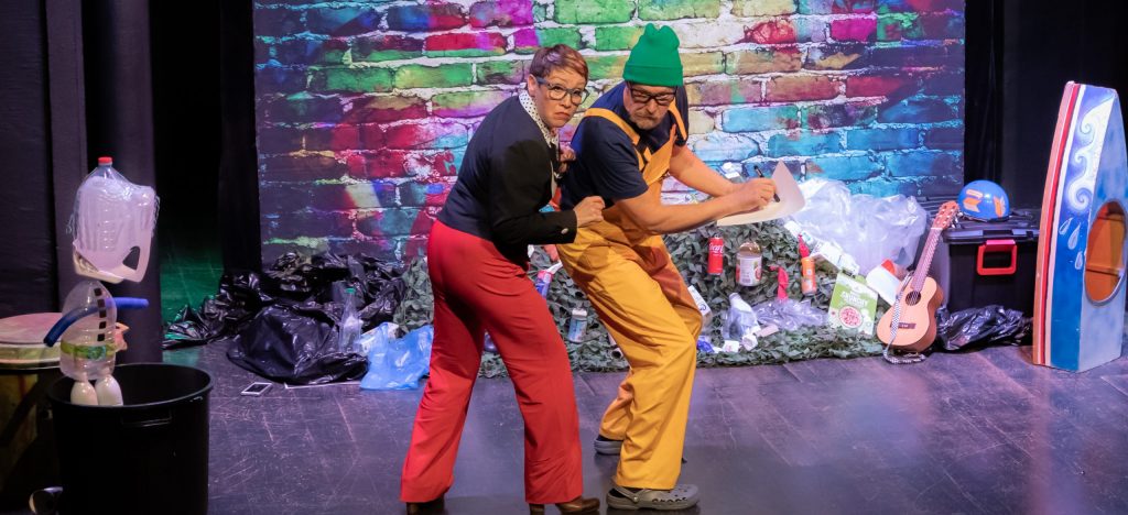 DESSOUS DE SCENE T'AS PAS VU LA POUBELLE ? SPECTACLE JEUNE PUBLIC