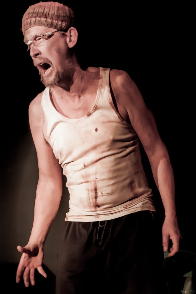 DESSOUS DE SCENE L'OLYMPE DES INFORTUNES YASMIN KHADRA SPECTACLE TOUT PUBLIC