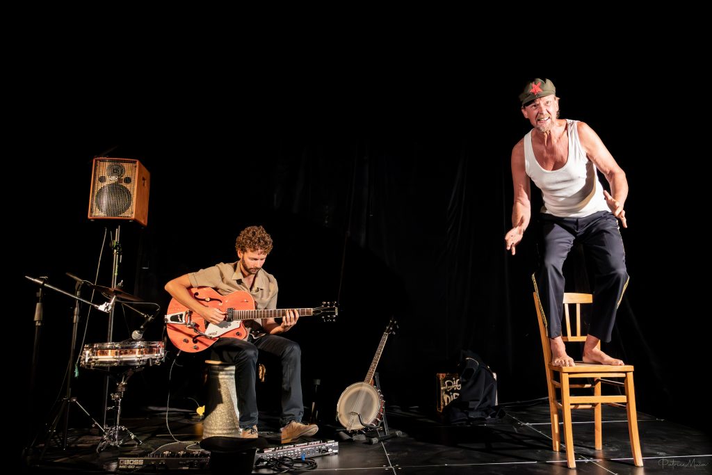 DESSOUS DE SCENE UNION SAUVAGE TOUT PUBLIC