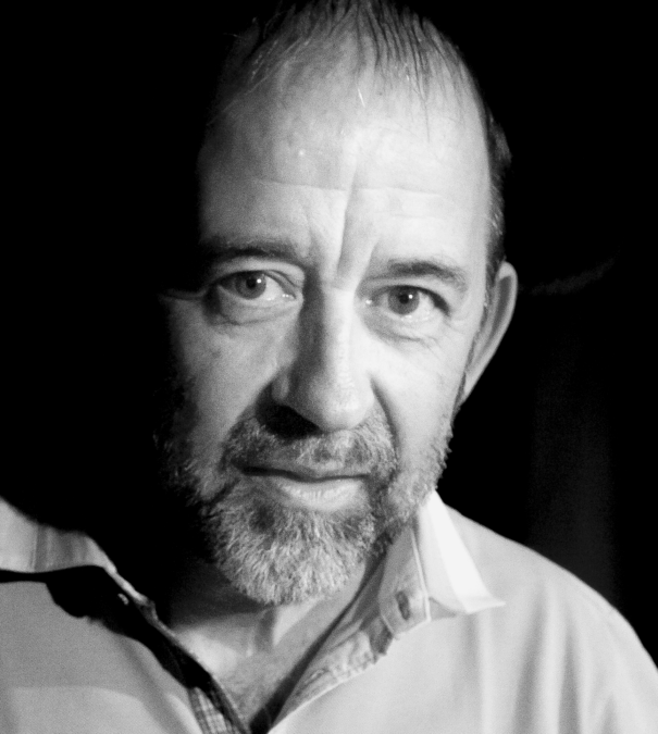 DESSOUS DE SCENE GERARD LINSOLAS COMEDIEN