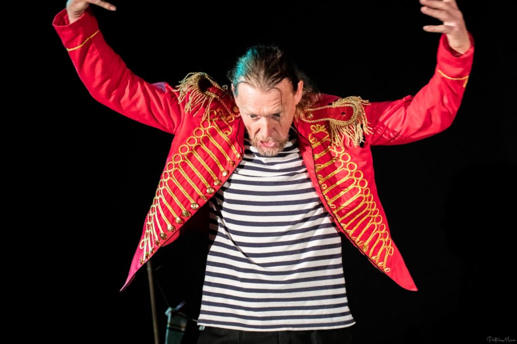 DESSOUS DE SCENE BATAILLE NAVALE JEAN MICHEL RIBES SPECTACLE TOUT PUBLIC